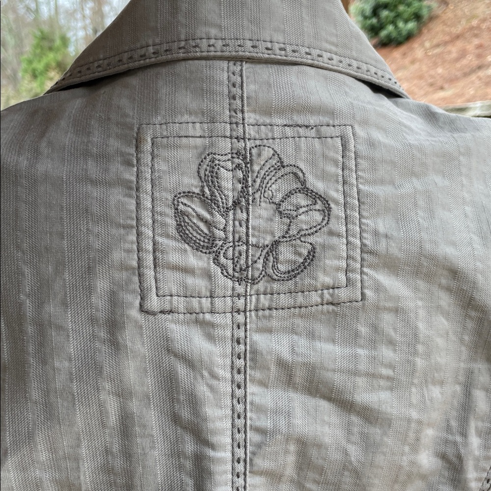 White House Black Market Fitted Blazer Jacket Size8 Light Blue-Gray Embellished - Picture 8 of 14